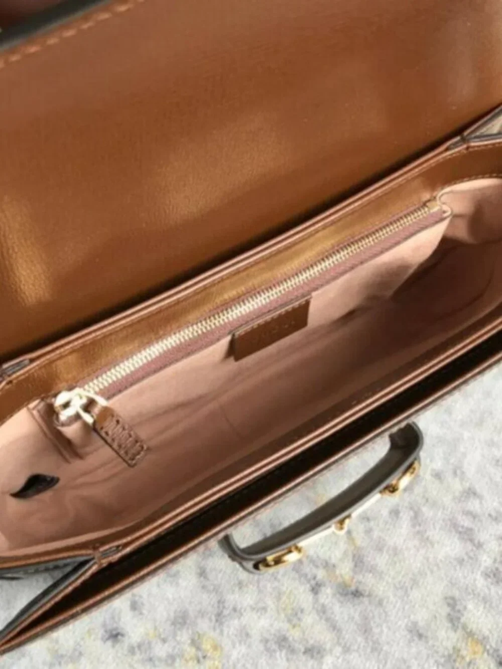 mint condition GUCCI 1955 HORSEBIT SHOULDER BAG GG supreme/brown